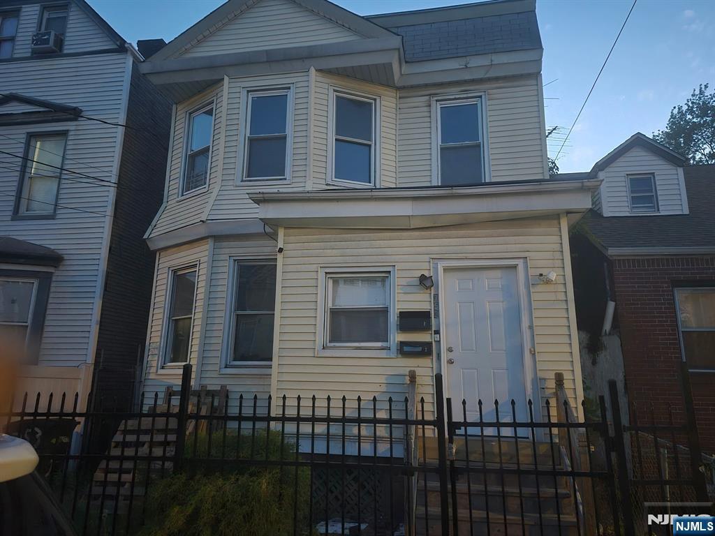 753 20th Street 1, Newark, NJ, 07103 — Photo 1