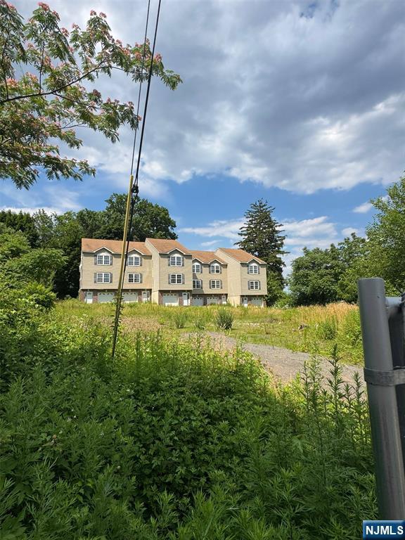 68 Newton Place C0015, Irvington, NJ, 07111 — Photo 1