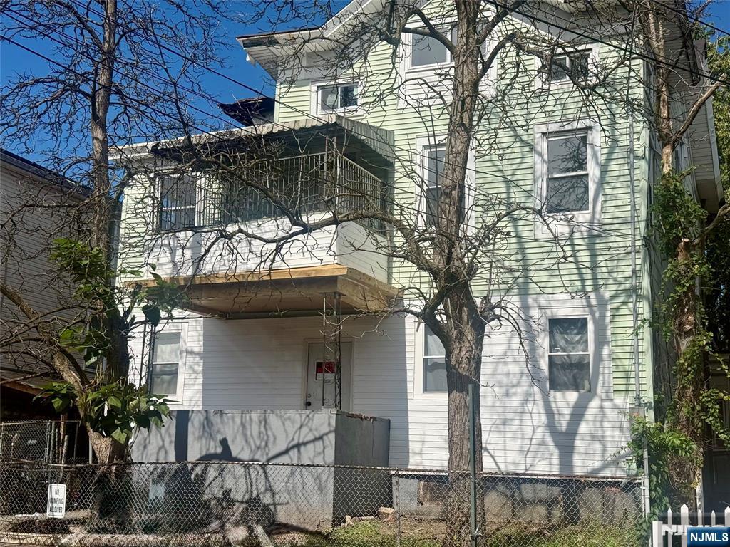 189-193 Park Avenue 3, Paterson, NJ, 07501 — Photo 1