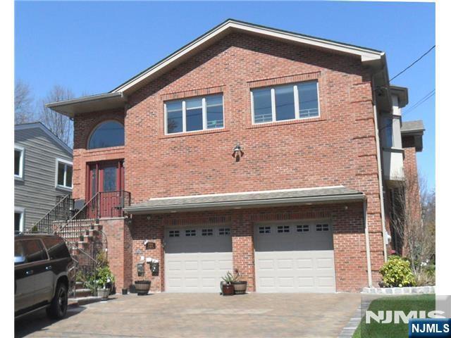 721 Hamilton Avenue, Ridgefield, NJ, 07657 — Photo 1