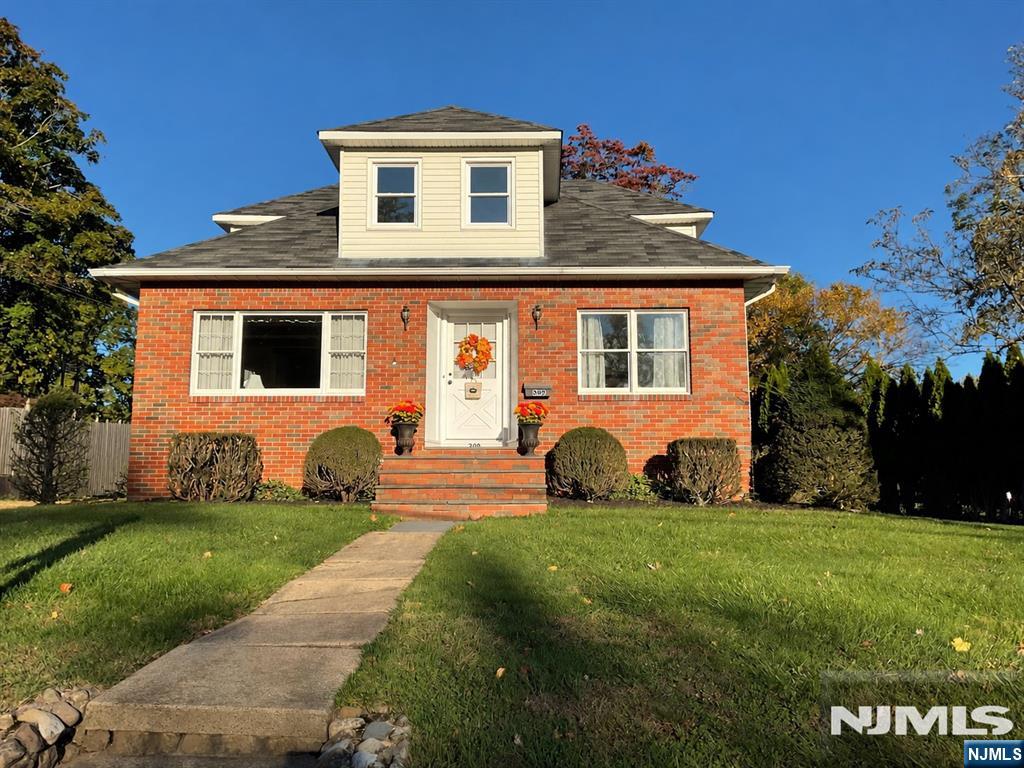 309 Erie Avenue, Midland Park, NJ, 07432 — Photo 1